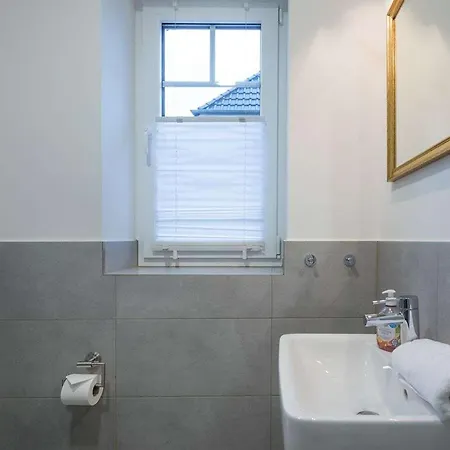 Kleine Flucht By Interhome *