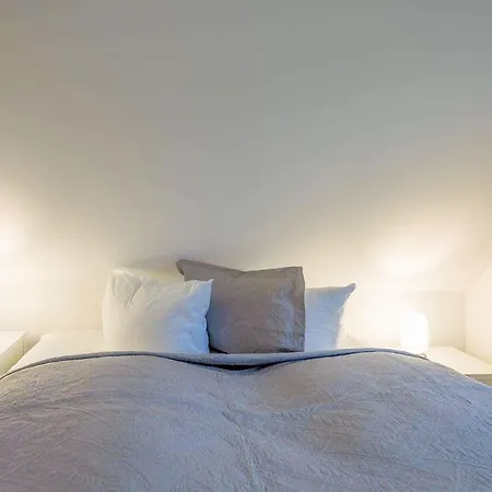 Kleine Flucht By Interhome