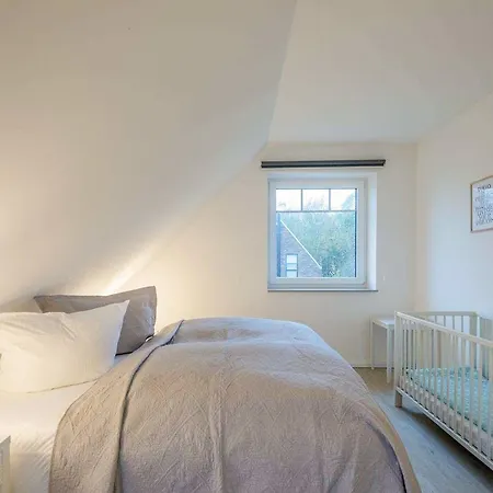 Kleine Flucht By Interhome Tating